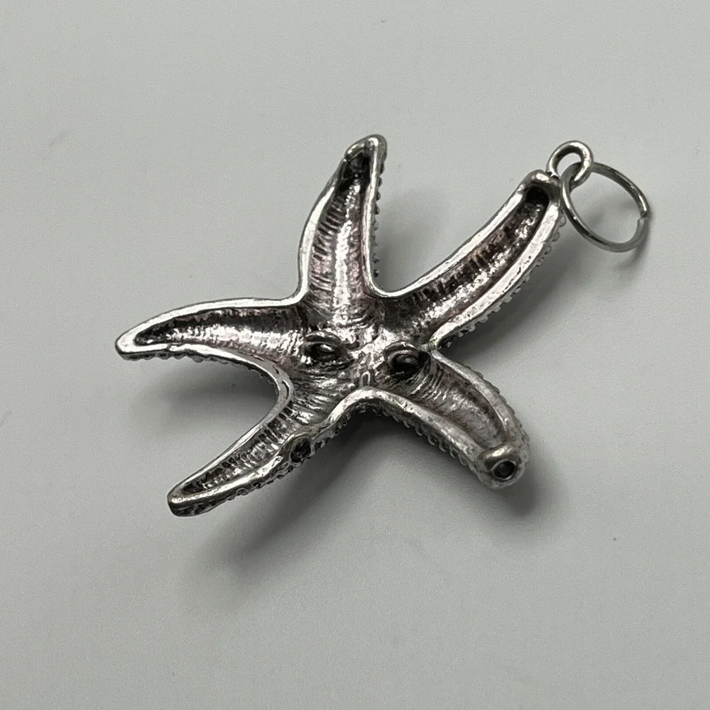Vintage Starfish Pendant Silver Tone Raised Textured Beach Ocean Sea Star